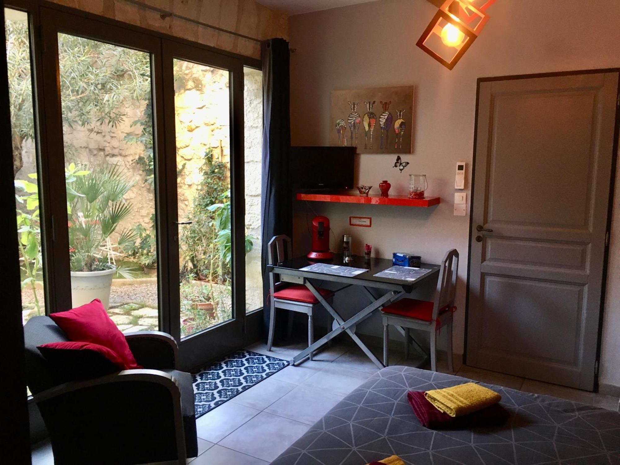 Chambre Sur Jardin Secret - Avignon Centre - Climatisee Eksteriør billede